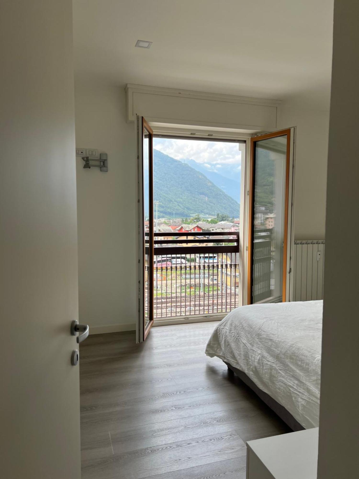 Dreamers Apartment 蒂拉诺 外观 照片